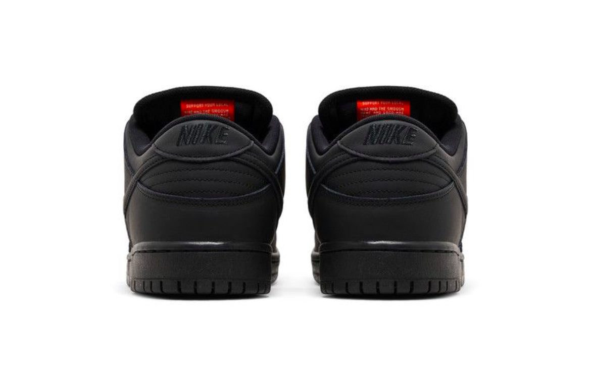 Dunk Low SB Pro Triple Black