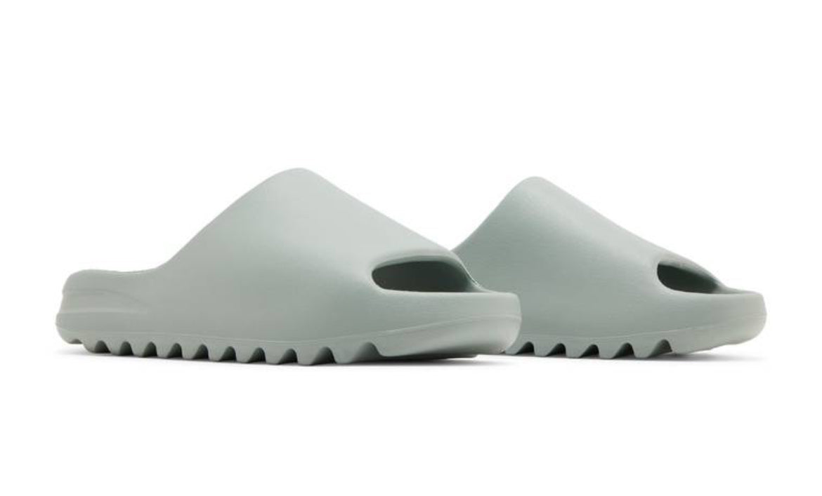 Yeezy Slide Sal