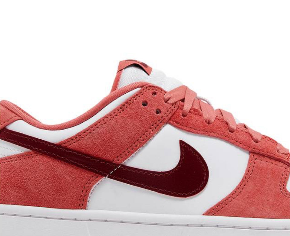 Dunk Low San Valentín 2024