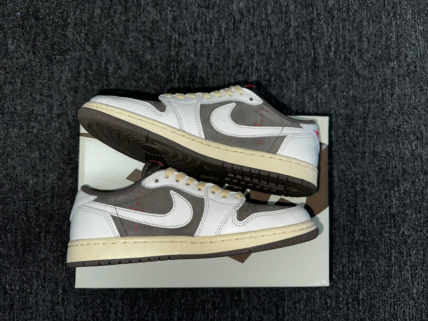 Jordan 1 Low x Travis Scott Reverse Mocha