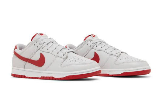 Dunk Low Vast Gris Varsity Rojo