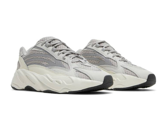 Yeezy 700 V2 Estático